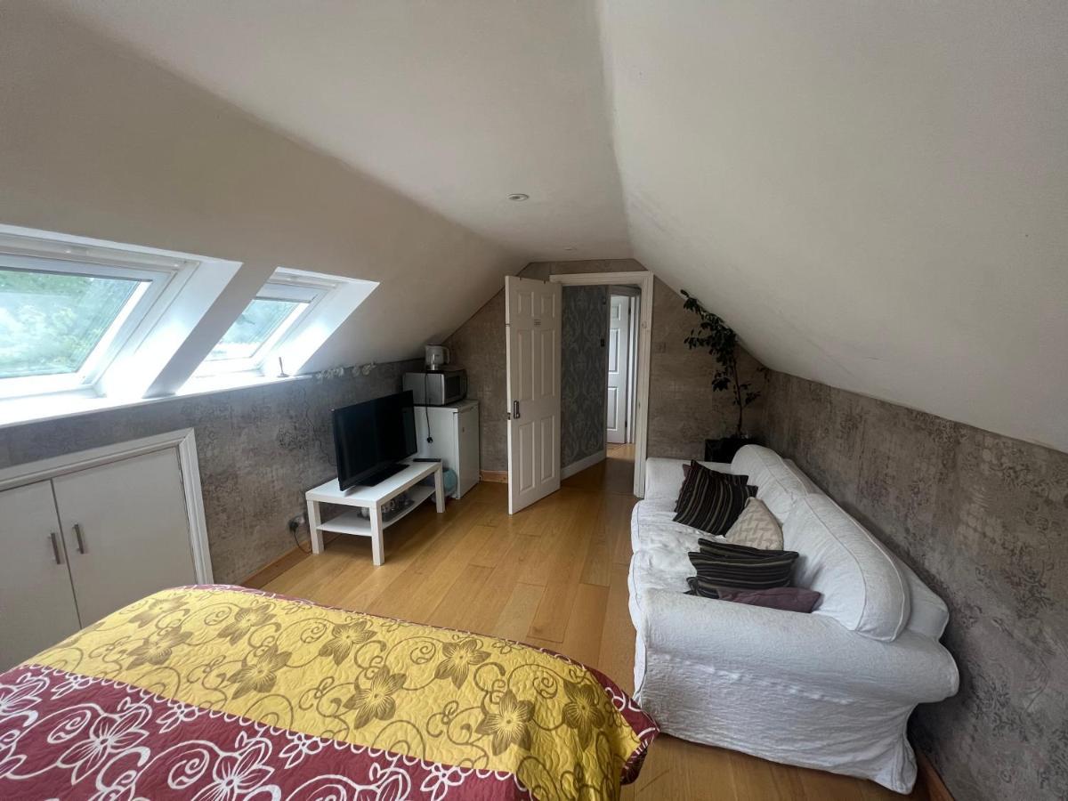 The Caduceus- Residence Chertsey Buitenkant foto